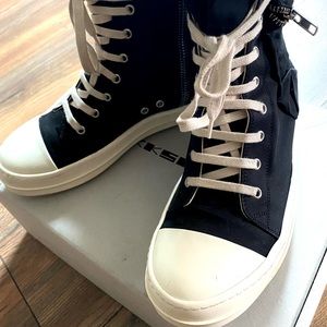 Rick owns drkshdw sneaker